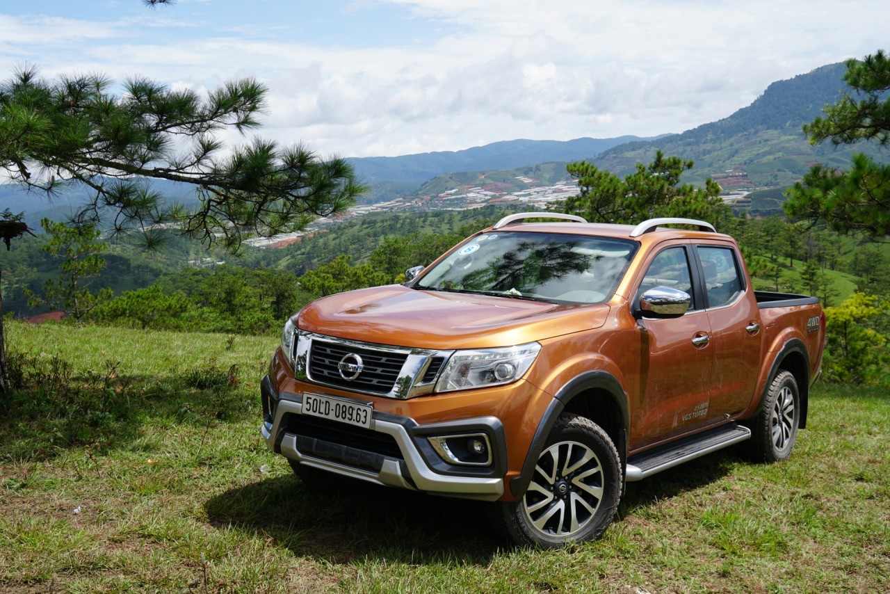 Nissan Navara giảm 36 triệu đồng, quyết ‘hất cẳng’ Ford Ranger và Toyota Hilux