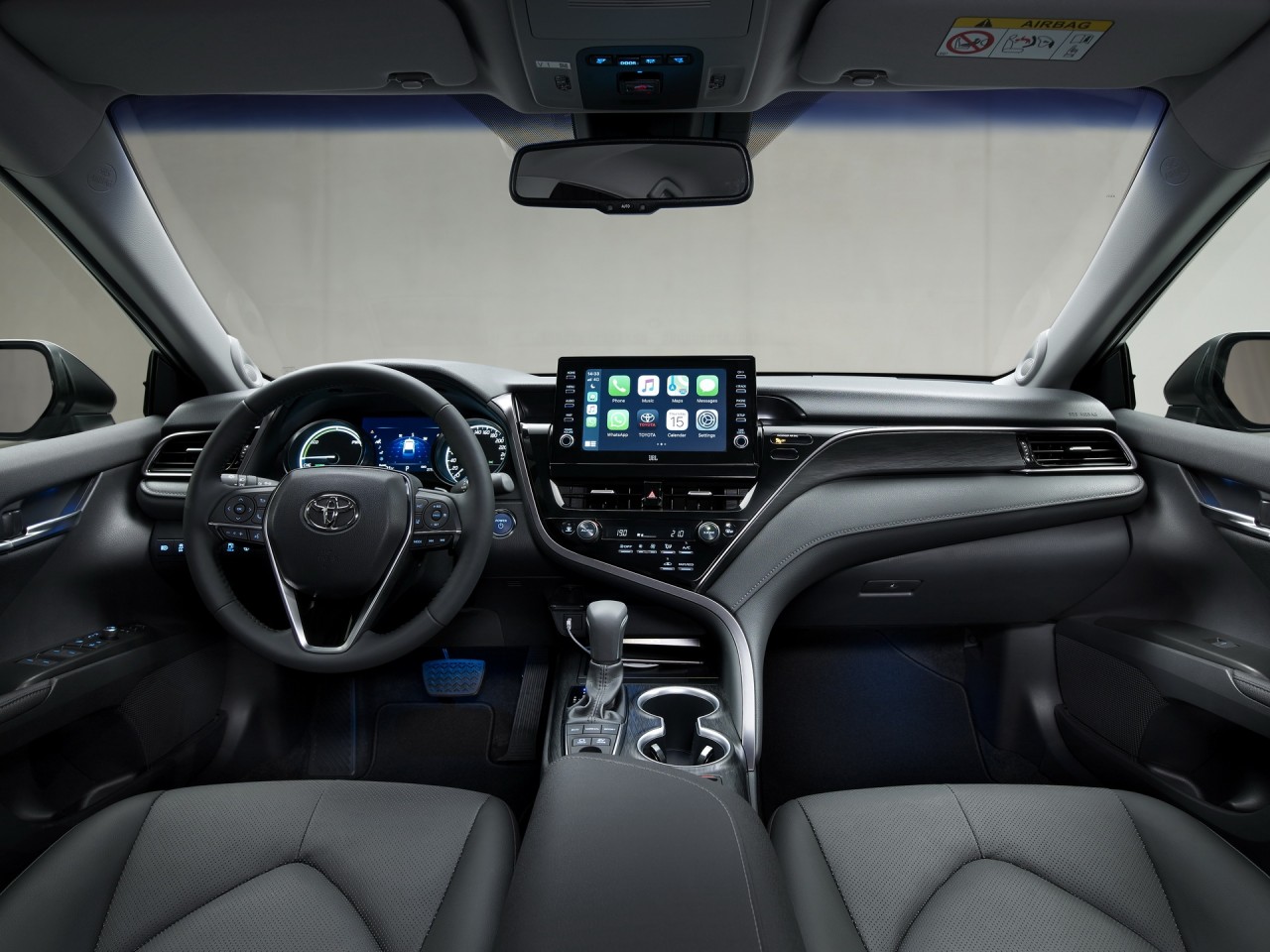 Khám phá Toyota Camry hybrid phiên bản nâng cấp tại châu Âu