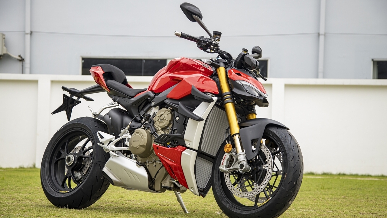 Ducati Streetfighter V4 và V4S có mặt ở Việt Nam với giá 650 triệu đồng