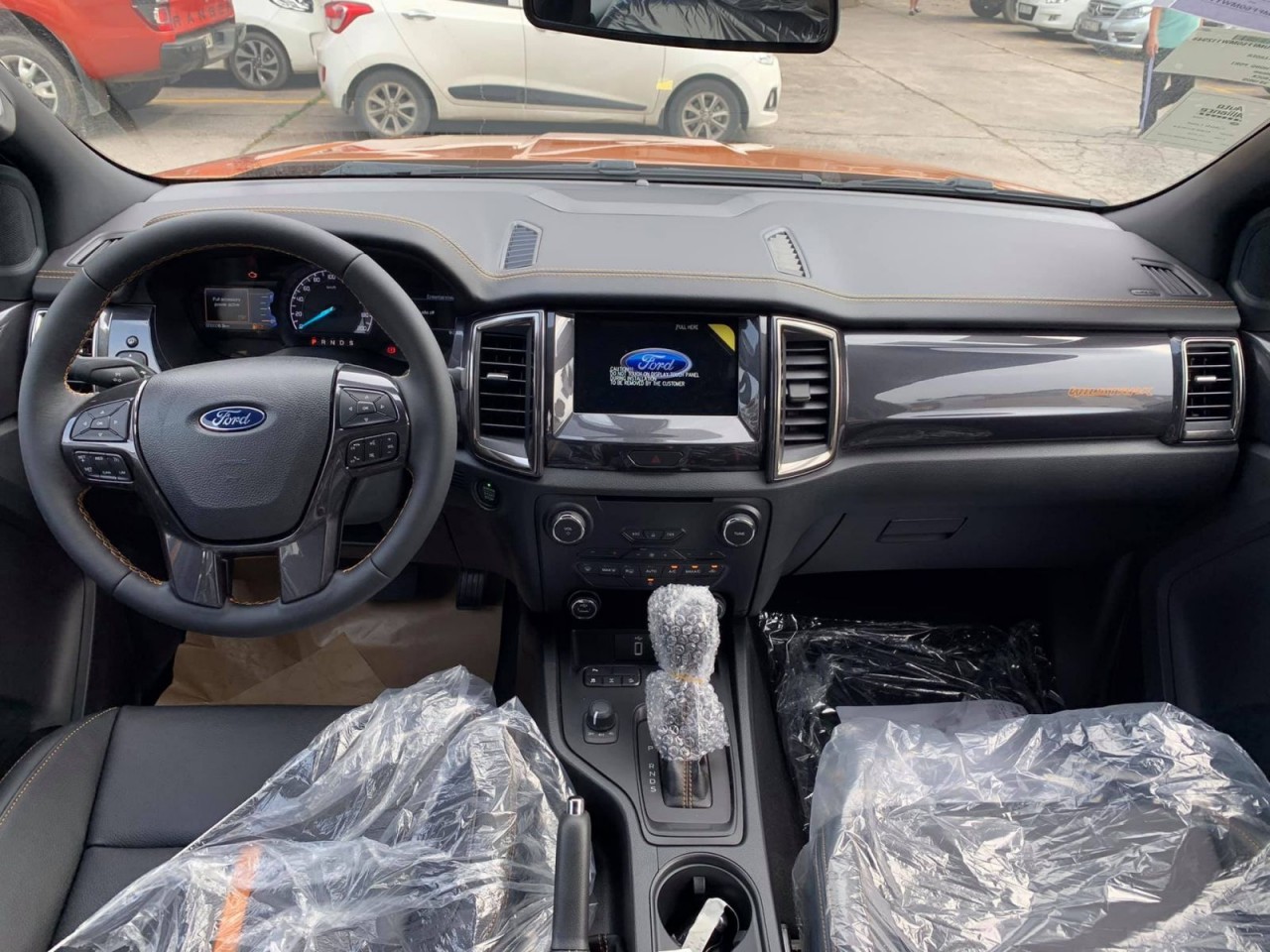 Ford Ranger Wildtrak 2021 về Việt Nam, bị cắt đi nhiều trang bị an toàn