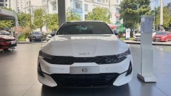 Kia K5 GT-Line 2022 có mặt tại đại lý, giá rẻ hơn Toyota Camry 200 triệu đồng