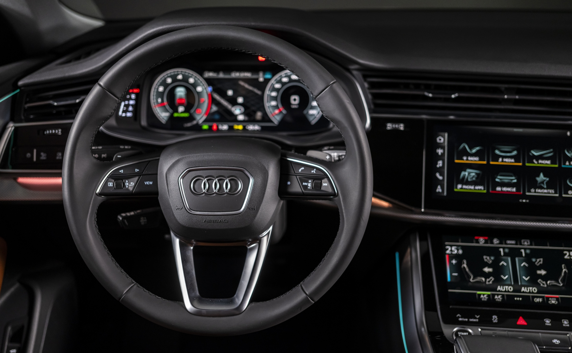 Audi Q8 sẵn sàng đến tay khách hàng